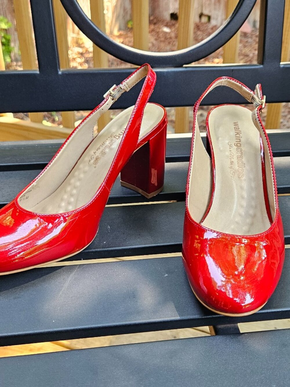 Walking Cradles RED GENUINE PATENT LEATHER - Made in Brazil - Picture 3 of 6